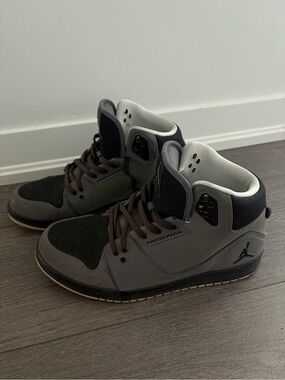 Nike 555798-004 Air Jordan 1 Flight Hi Top Basketball Sneakers Mens